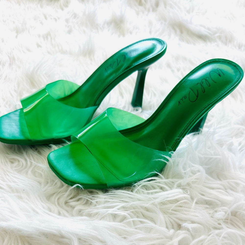 Green Wild Pair Womens Luuna Sandal Pumps Size 7.5